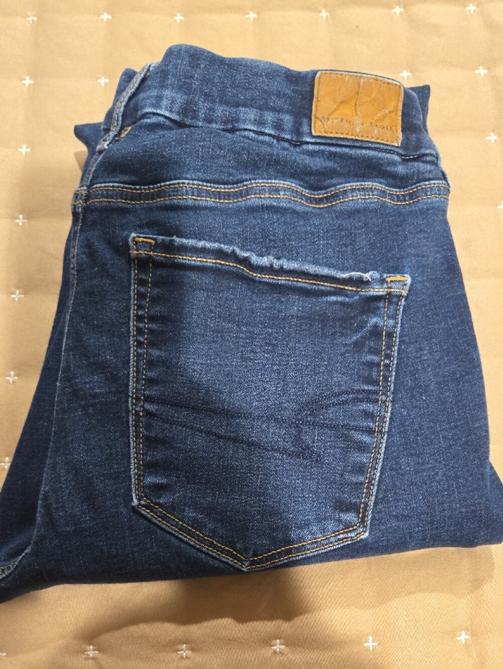 American Eagle High Rise Curvy Skinny Kick Jeans Size 8 Long.